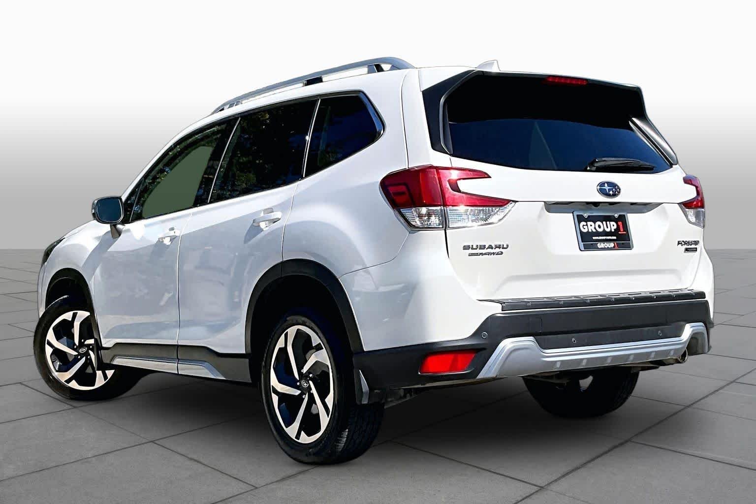 Used 2022 Crystal White Pearl Subaru Touring image 12