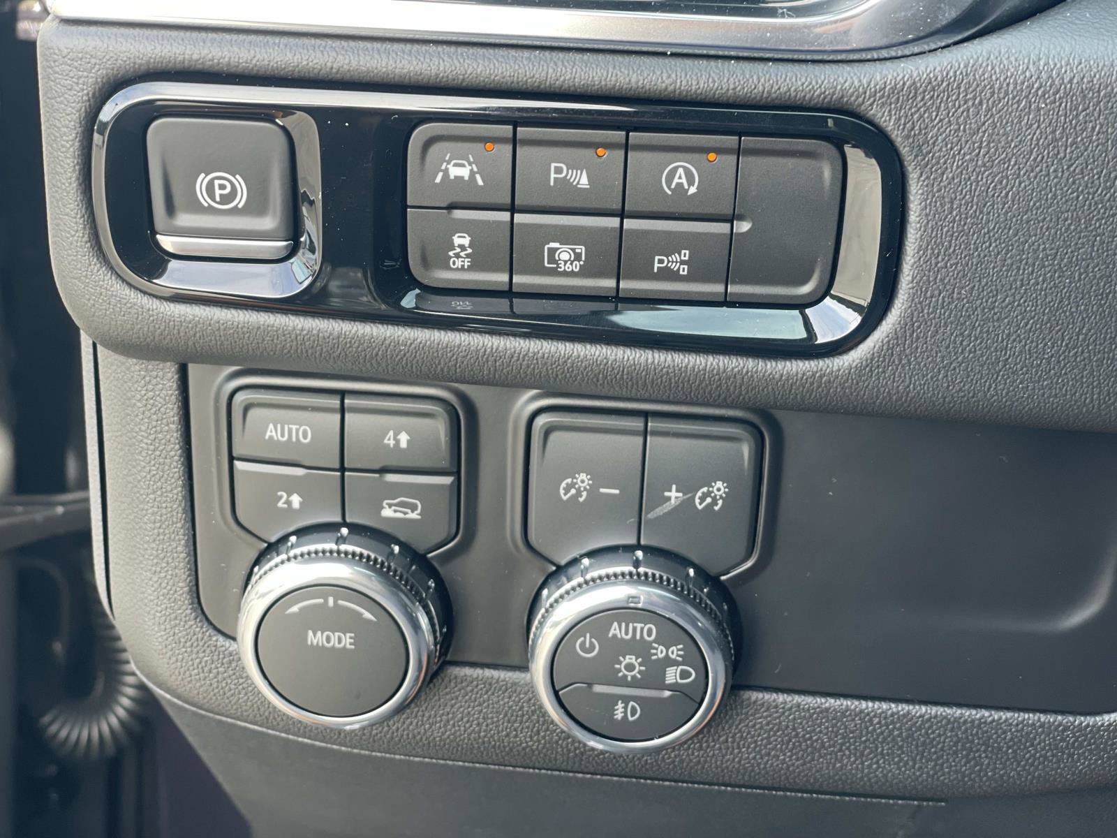 2026 GMC Yukon XL Elevation - Photo 19