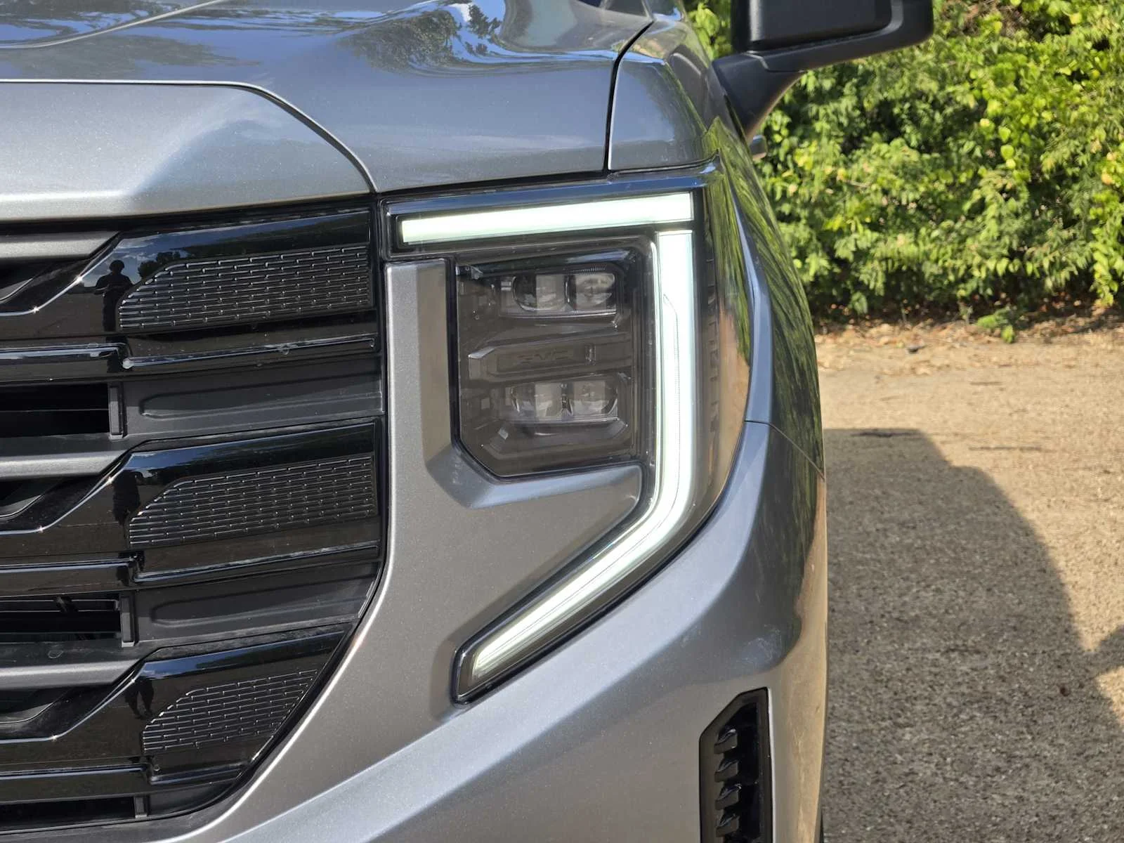 New 2026 Sterling Metallic GMC Elevation image 5