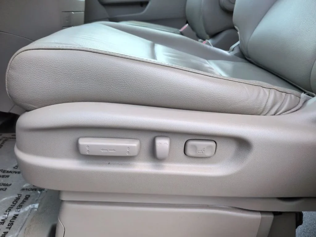 Used 2016  Honda EX-L image 13