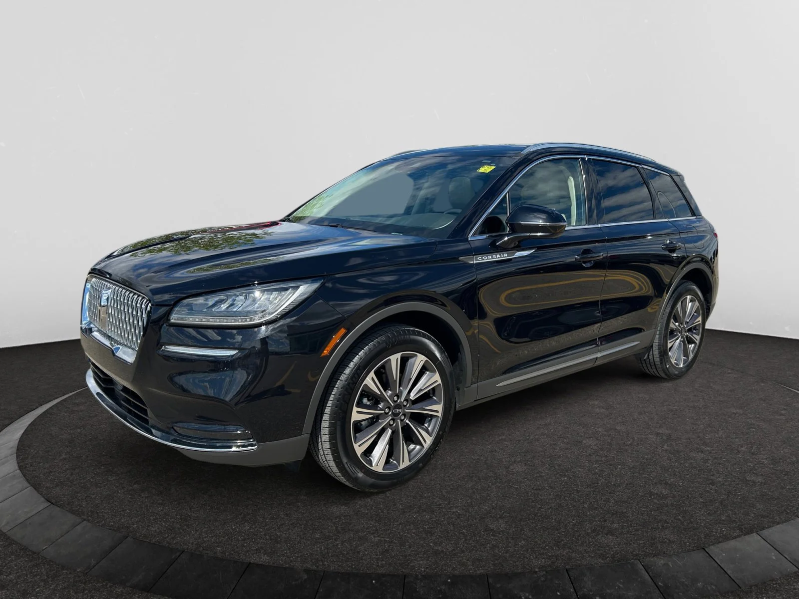 Used 2021 BLACK Lincoln RESERVE AWD image 1
