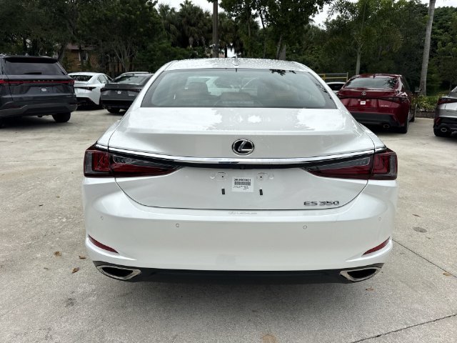 2024 Lexus ES 350 - Photo 24