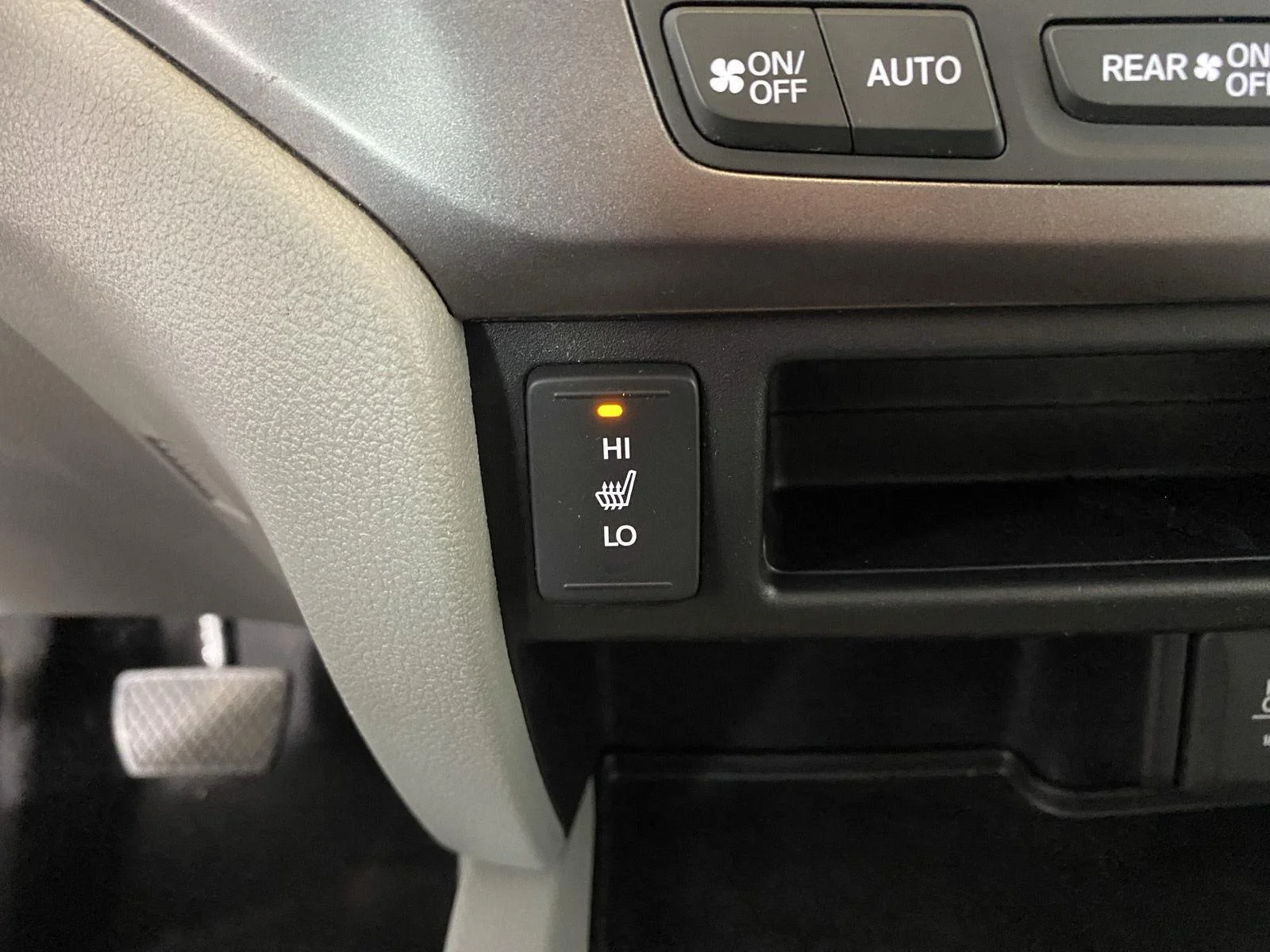 Used 2019 Forest Mist Metallic Honda RTL image 20