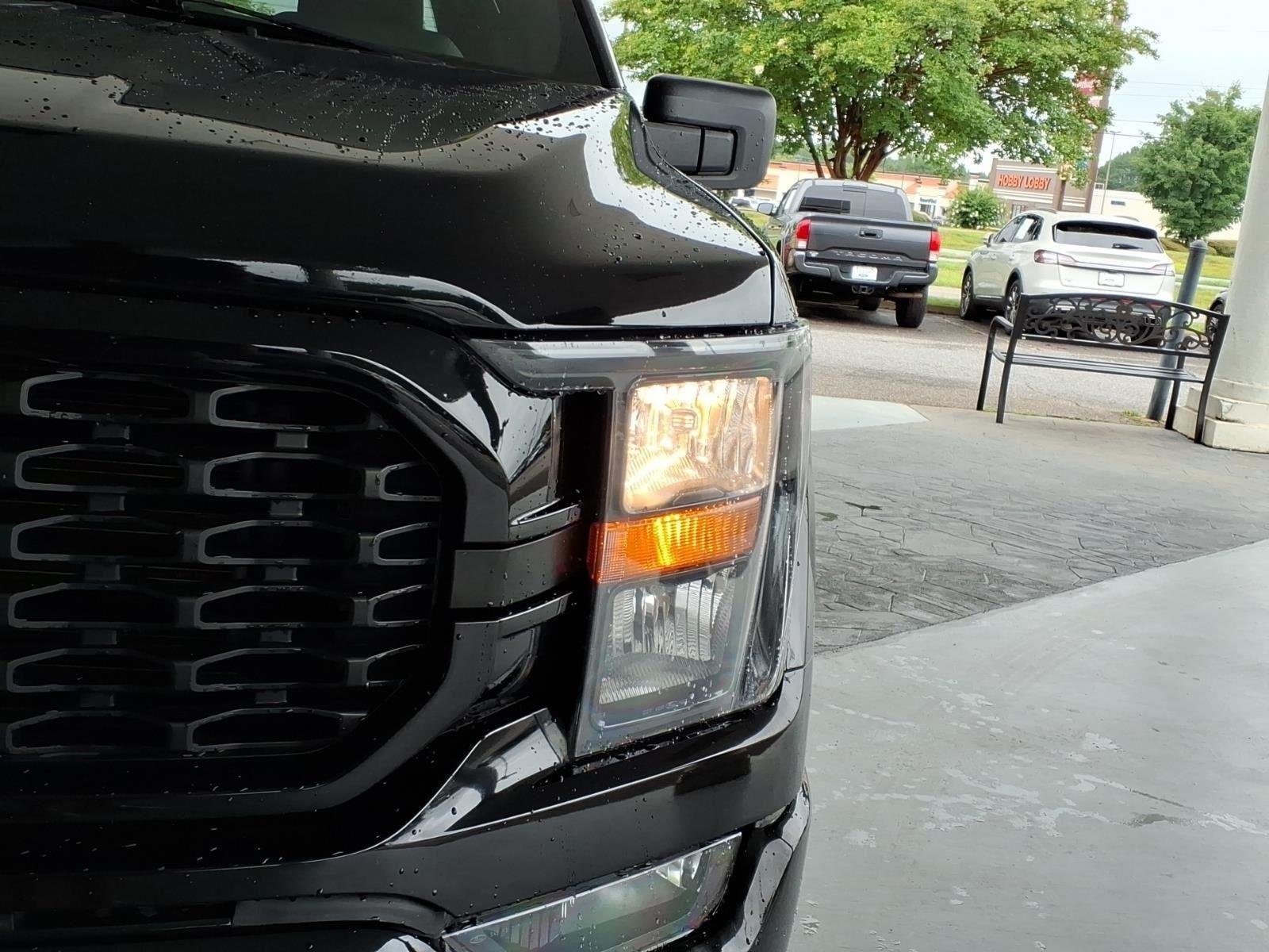 Used 2023 Agate Black Metallic Ford XL image 15