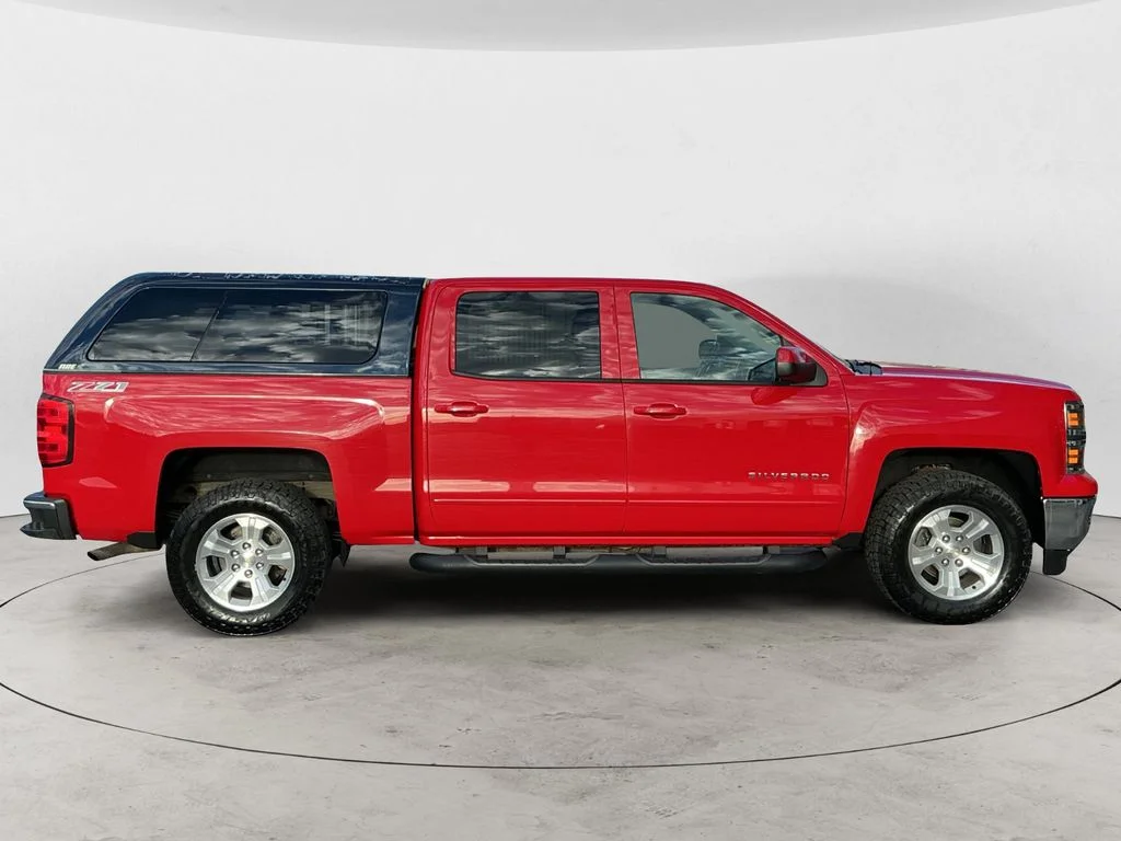 Used 2015 Red Chevrolet LT image 4