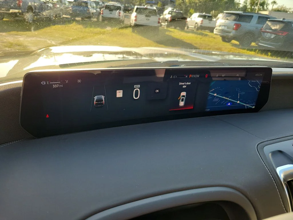 New 2026 Dark Matter Gray Metallic Ford MAX Platinum® image 15