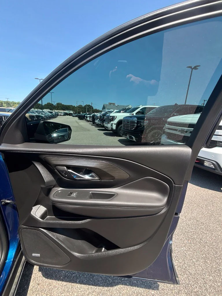Used 2022 Blue GMC SLT image 23