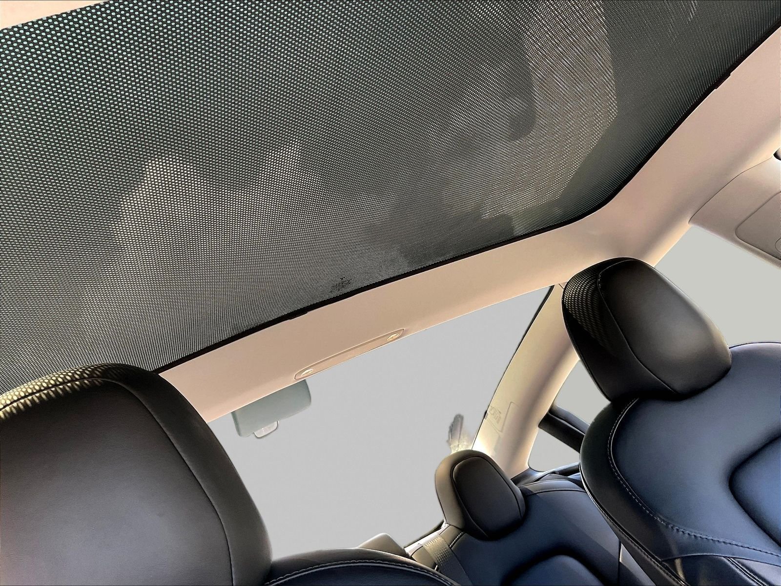 Used 2018 White Tesla Long Range image 28