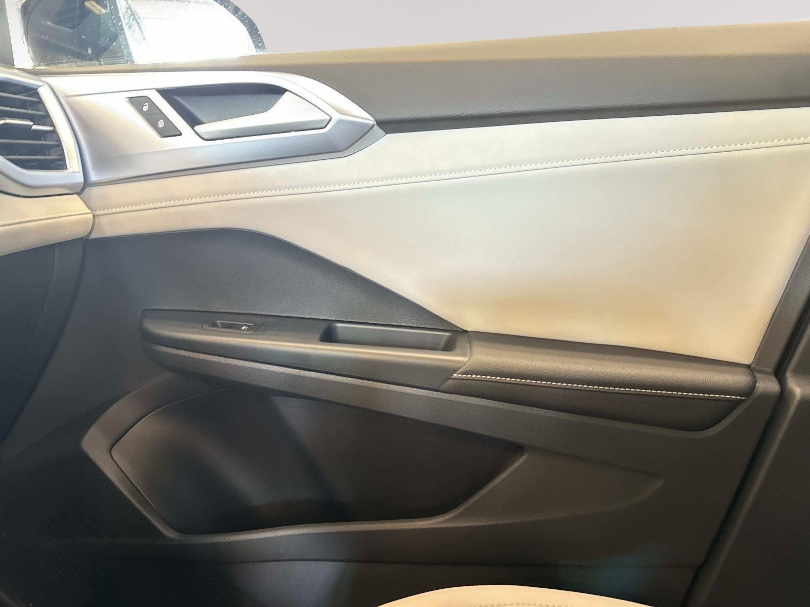 2026 Volkswagen Taos SE - Photo 24