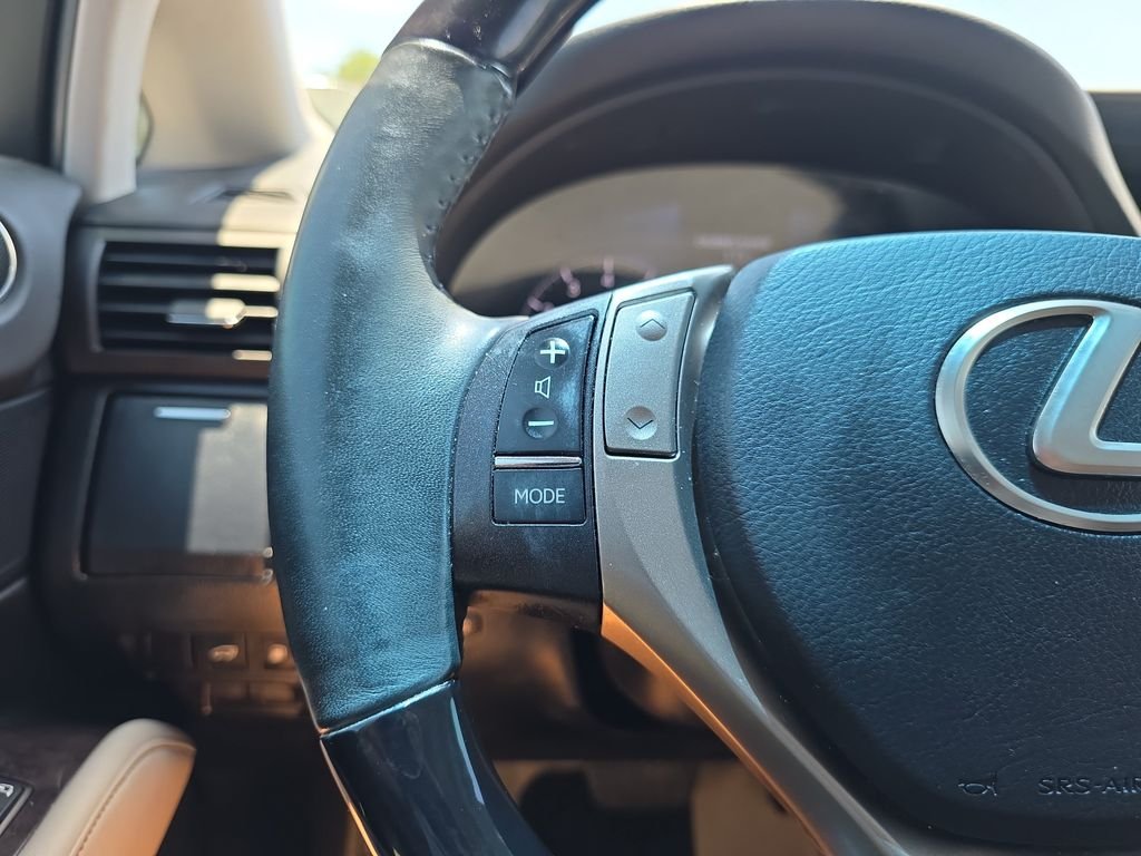 Used 2013 Starfire Pearl Lexus 350 image 32