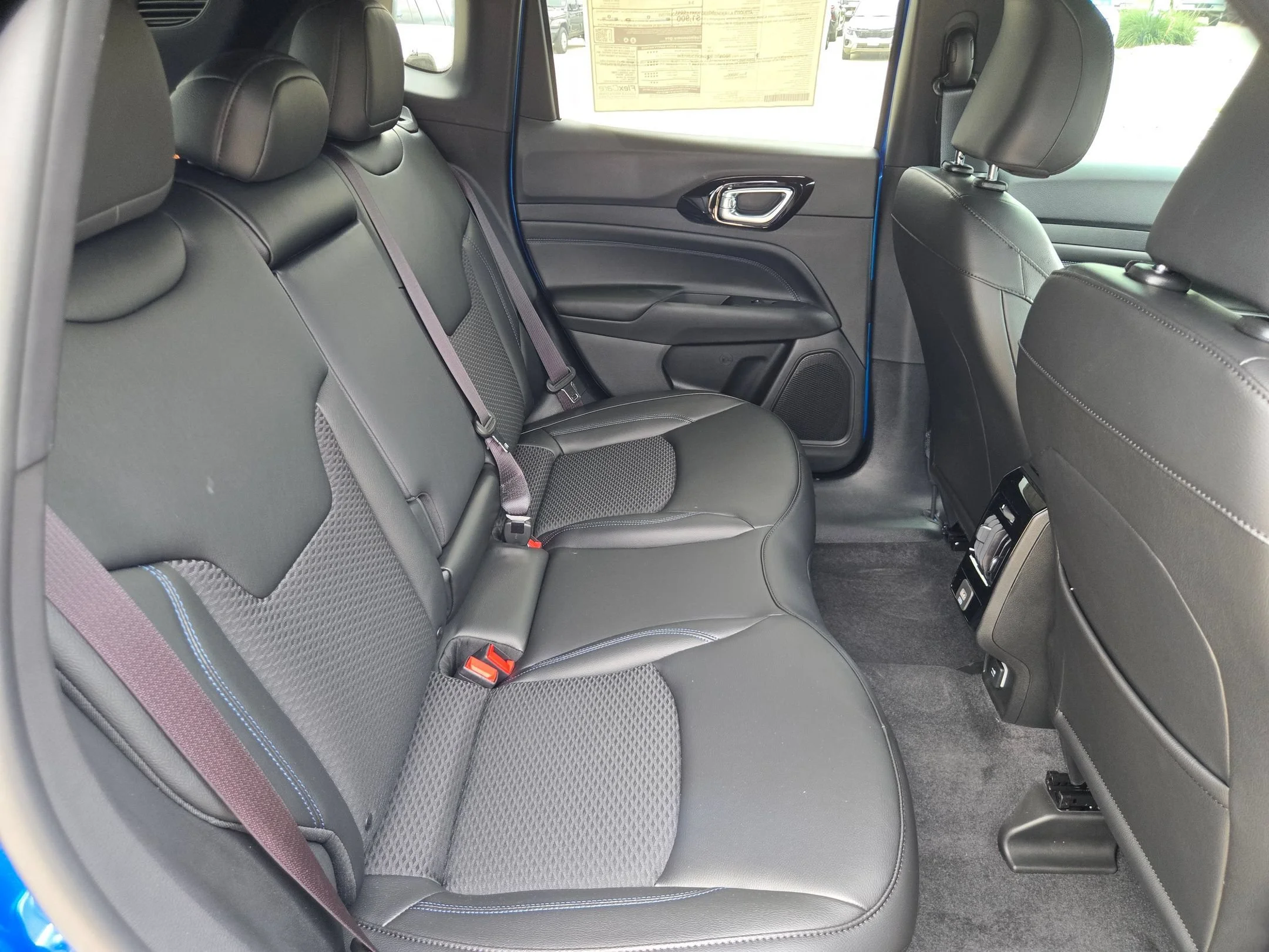 New 2026 Hydro Blue Pearlcoat Jeep Latitude image 23