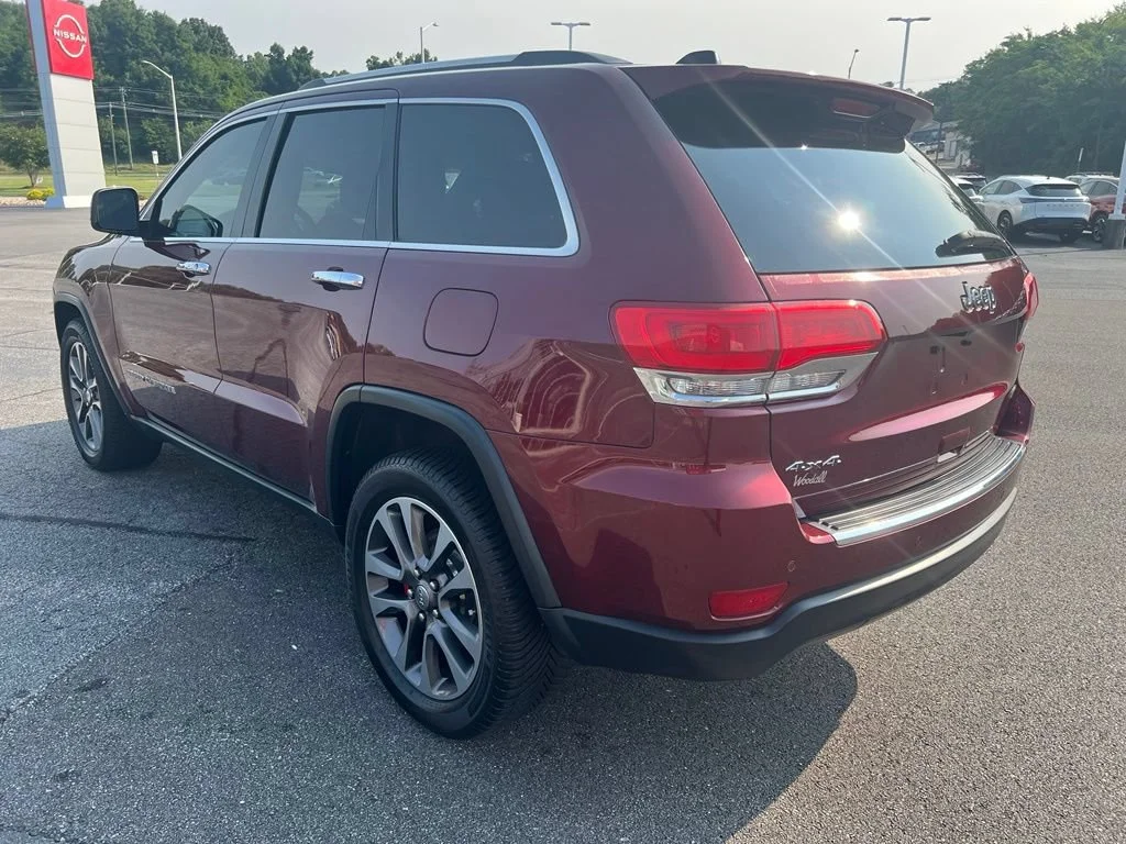 Used 2018 Red Jeep Limited image 5