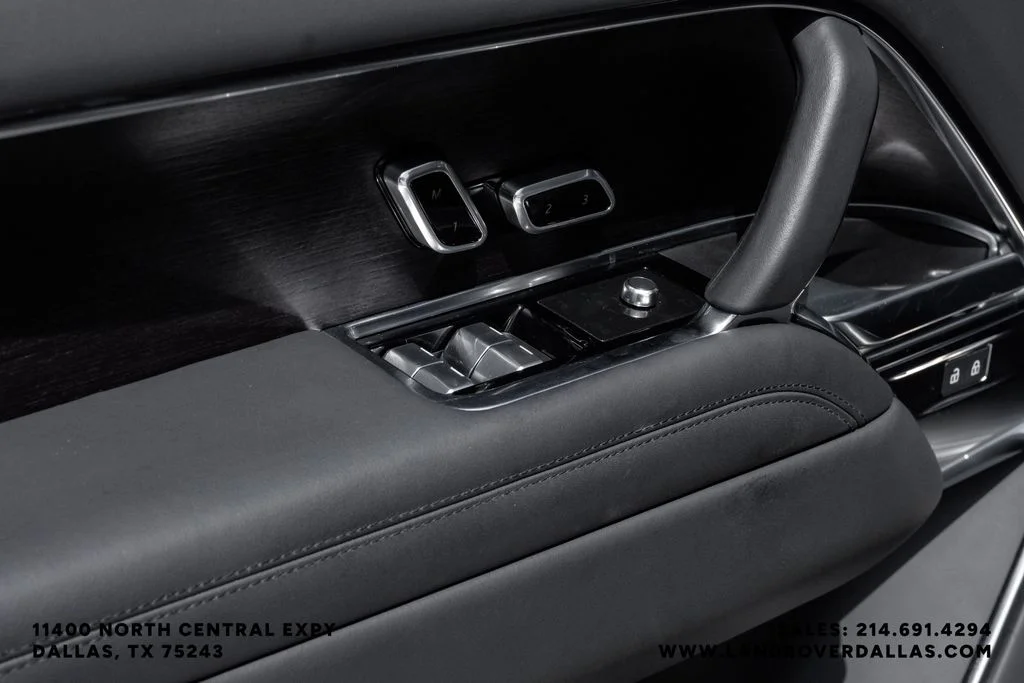 Used 2023 Black Land Rover Autobiography image 47