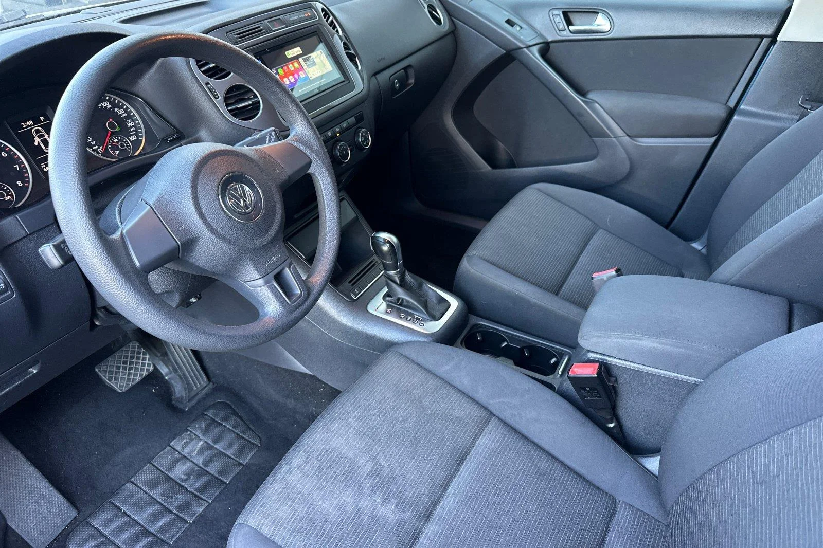 Used 2017 Pacific Blue Metallic Volkswagen SUV image 9