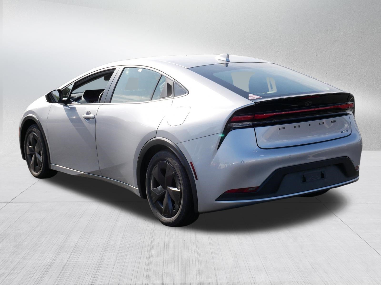 Certified Used 2025 CUTTING EDGE Toyota LE image 5
