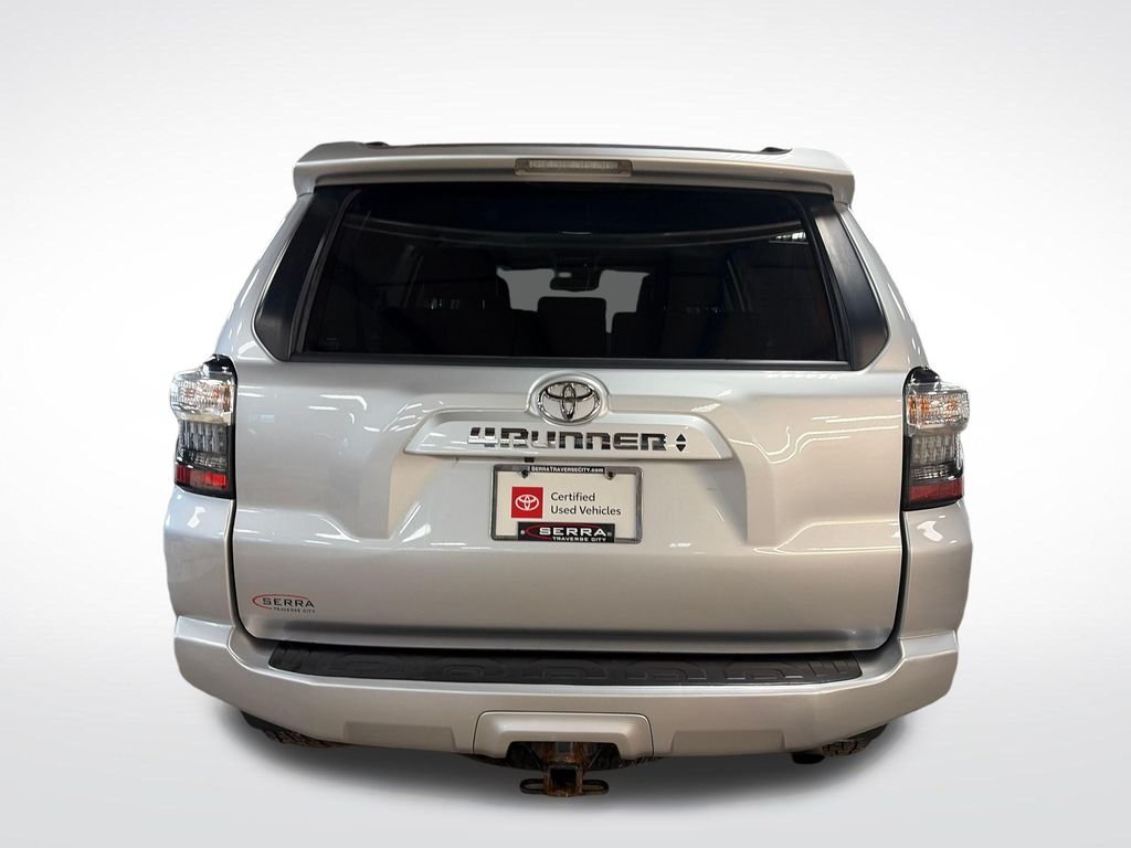 Certified Used 2020 Silver Toyota SR5 Premium image 4