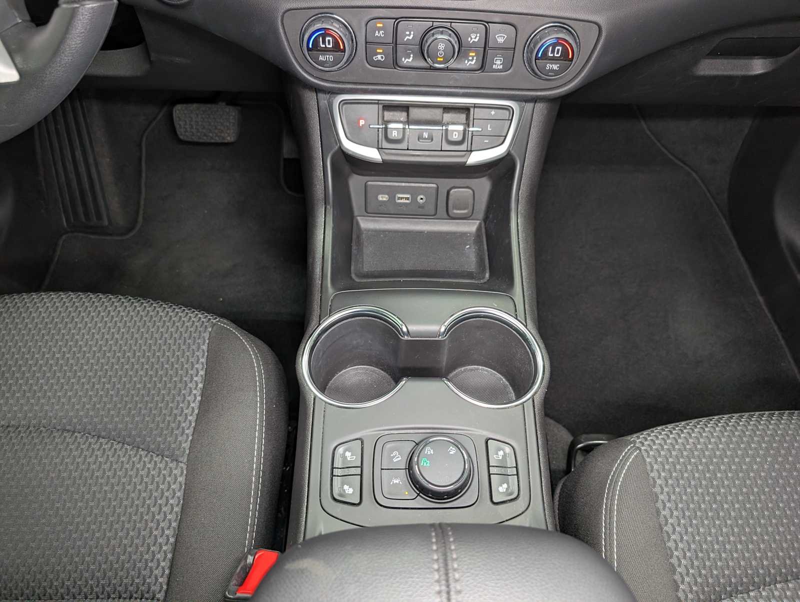 Used 2023 Summit White GMC SLE image 13
