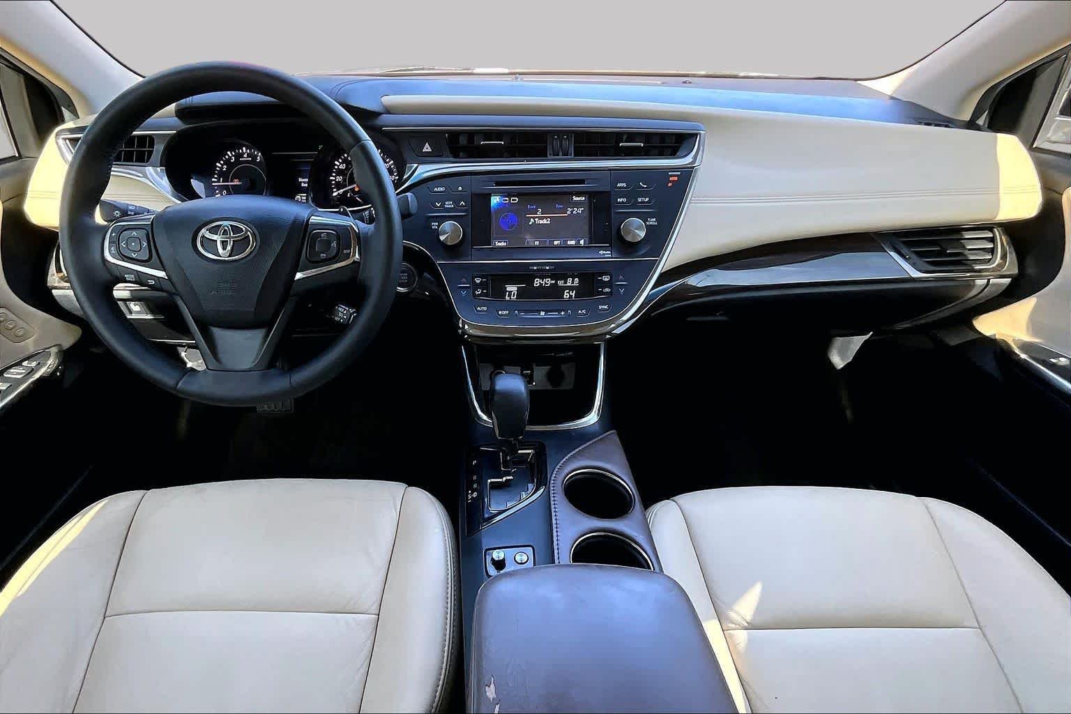 Used 2014 Creme Brulee Mica Toyota XLE image 16