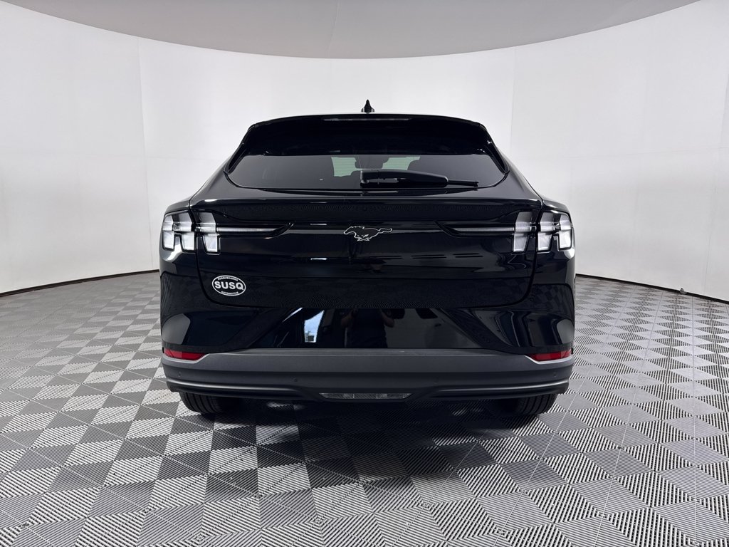 Used 2023 Black Ford Select image 12