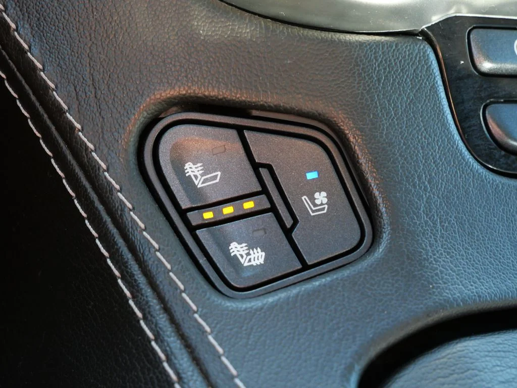 Certified Used 2018 Black Chevrolet Premier image 26