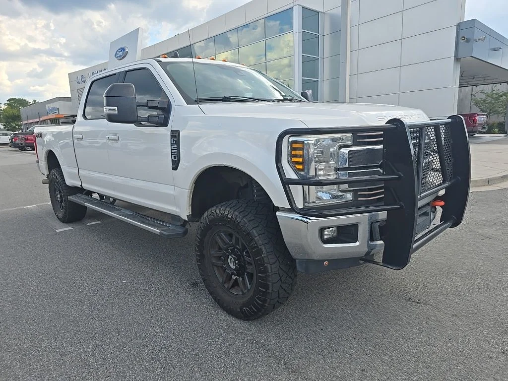 Used 2019 White Ford Lariat image 2