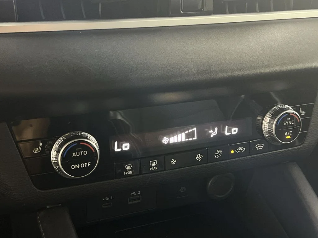 Used 2024 Gray Mitsubishi SE image 16