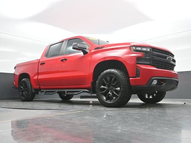 Used 2021 Red Chevrolet RST image 23