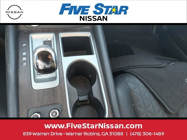 Used 2019 Black Nissan Platinum image 20