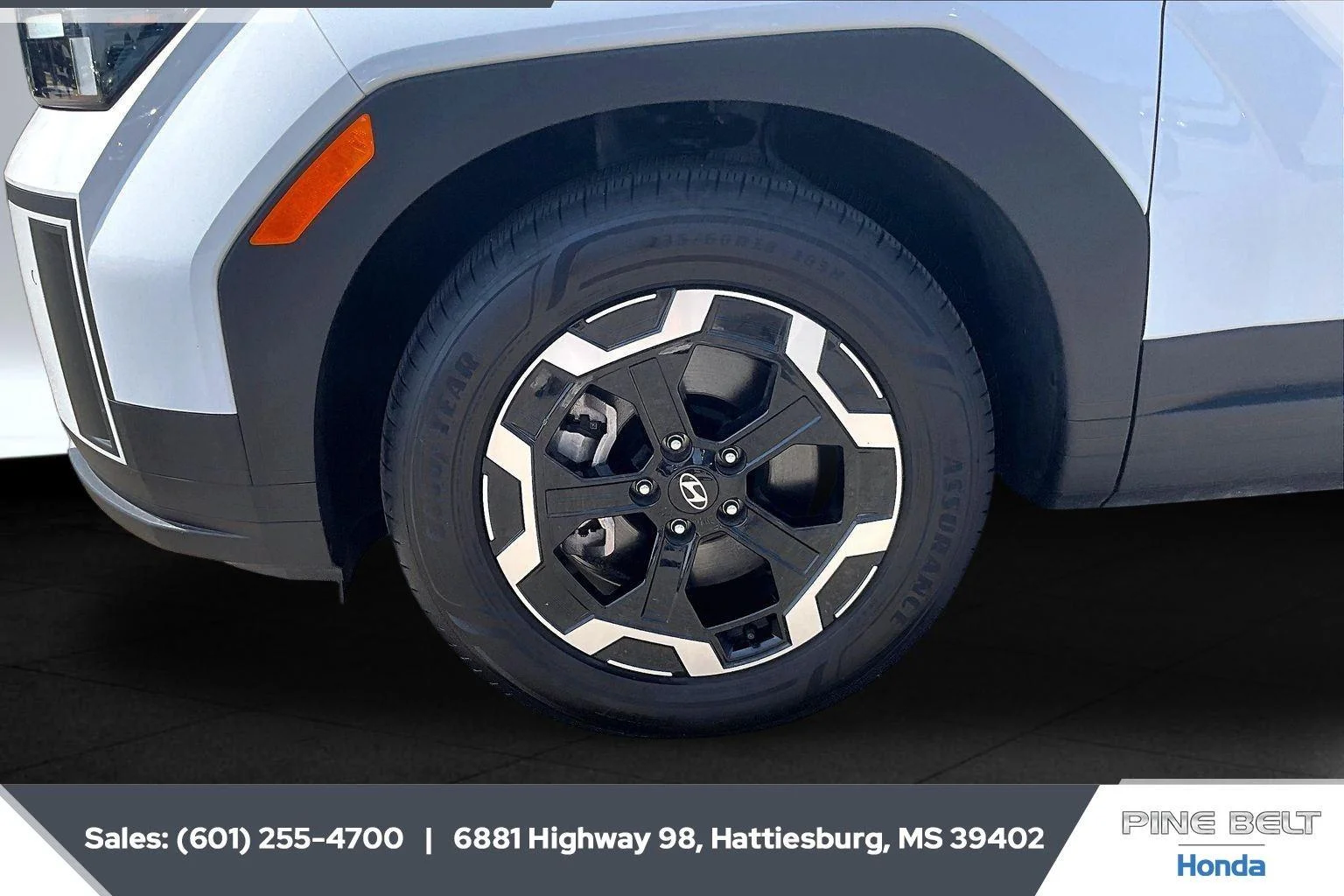 Used 2025 Serenity White Hyundai SEL image 7