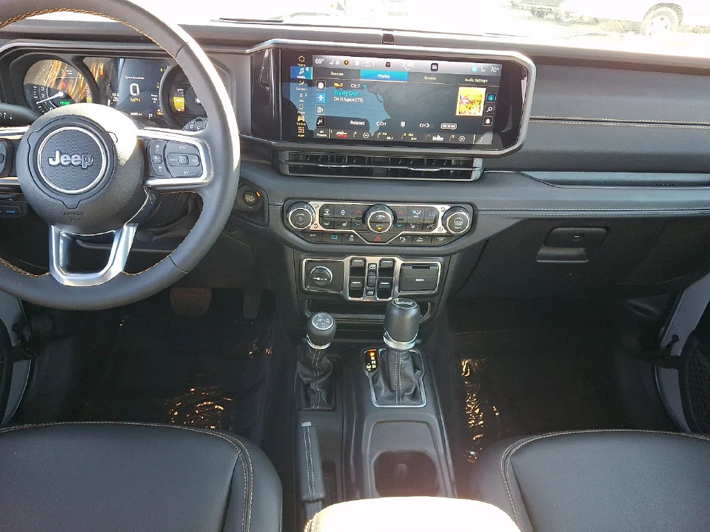 Used 2024 Silver Jeep Sahara 4xe image 16