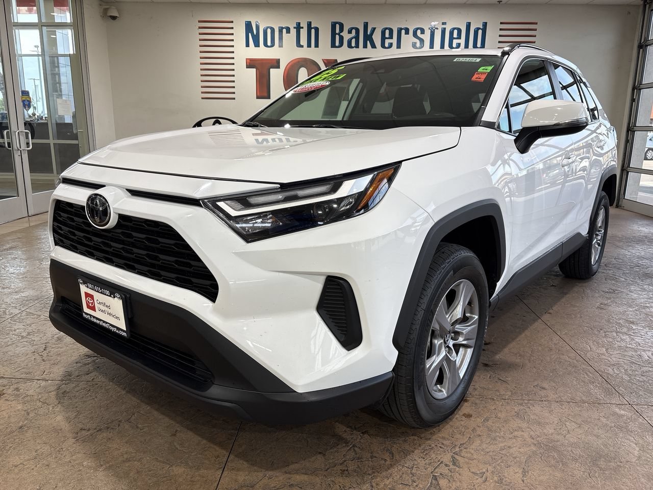 Certified Used 2025 Ice Toyota XLE image 6
