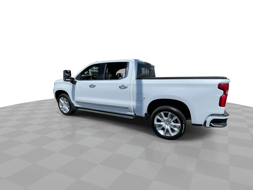 Used 2026 Polar White Tricoat Chevrolet High Country image 7