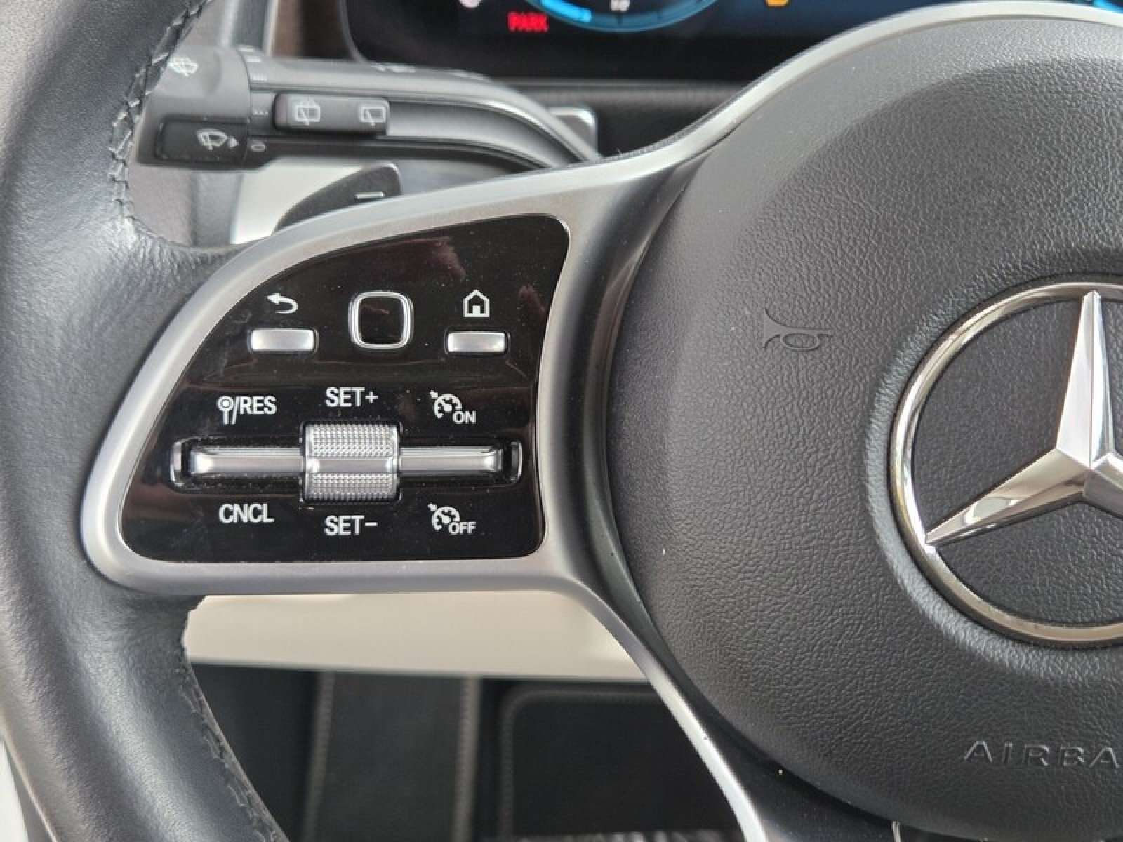 Certified Used 2022 Polar White Mercedes-Benz GLB 250 image 25
