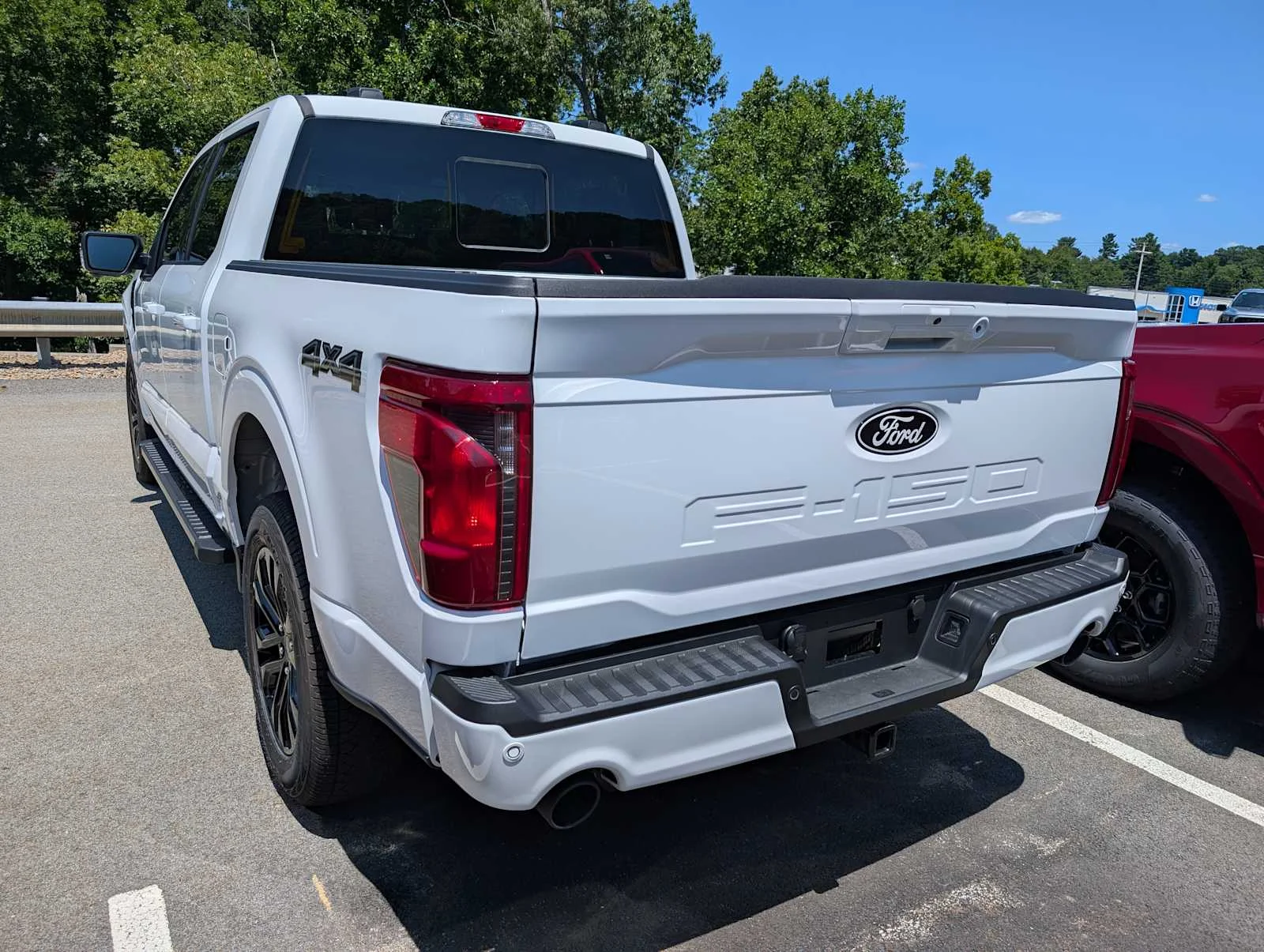 New 2026 Oxford White Ford XLT image 9