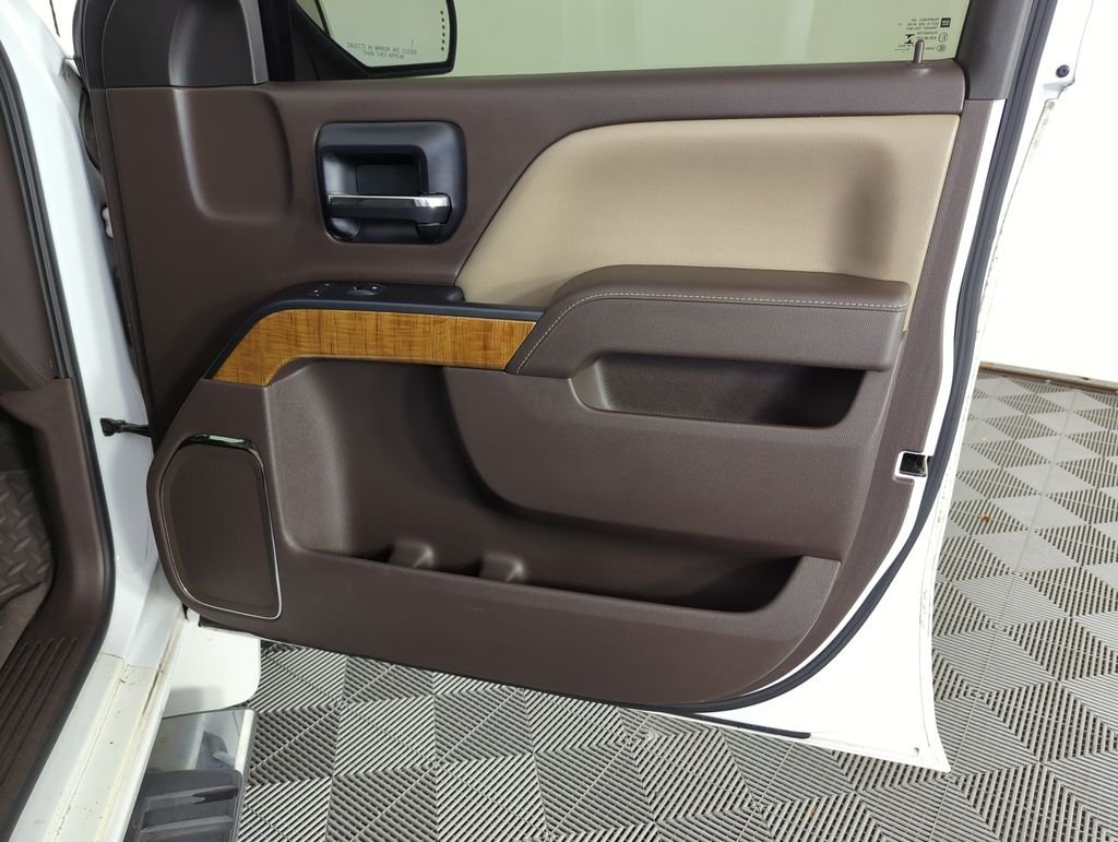 Used 2014 White GMC SLT image 32