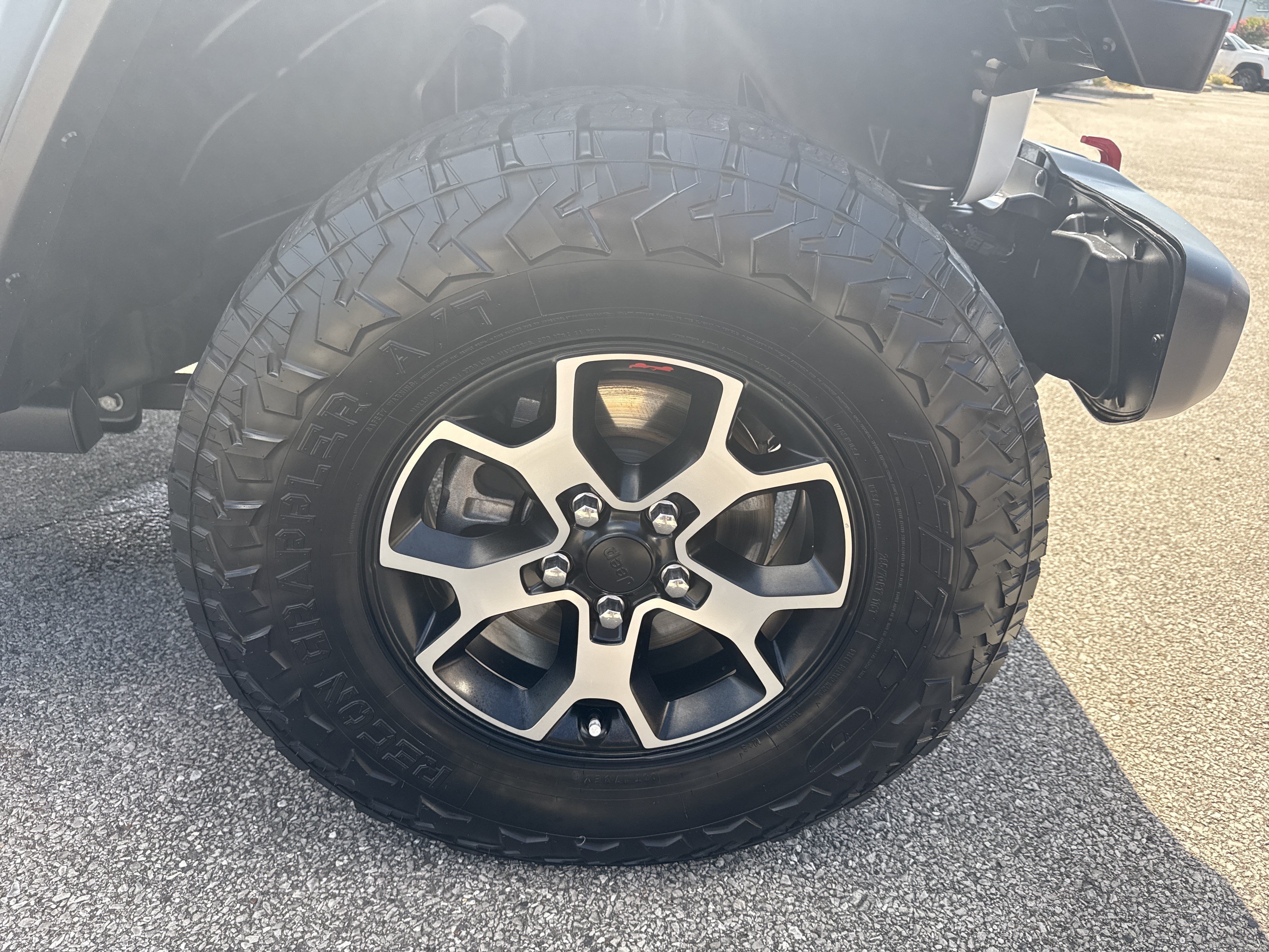 Used 2020 Bright White Clearcoat Jeep Rubicon image 17
