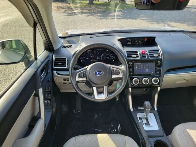 Used 2018 Silver Subaru 2.5i Limited image 26