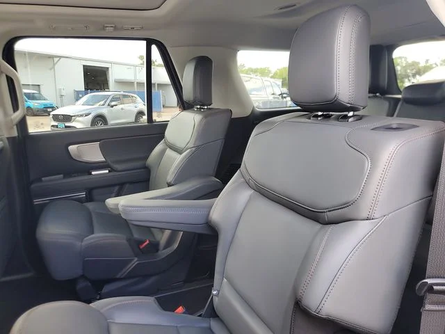 New 2025 Agate Black Metallic Ford Active image 12