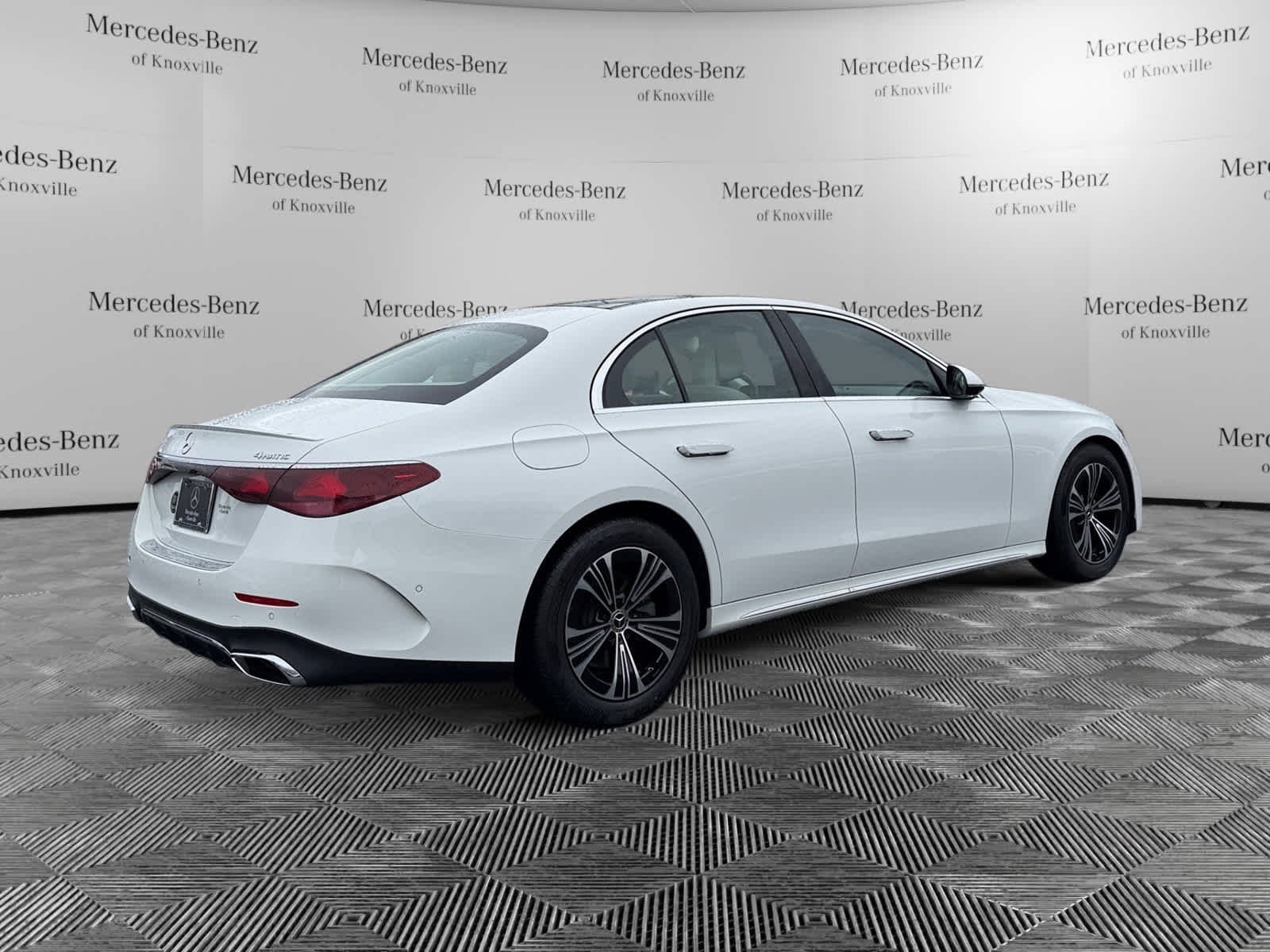 Used 2026 Polar White Mercedes-Benz E 350 image 5