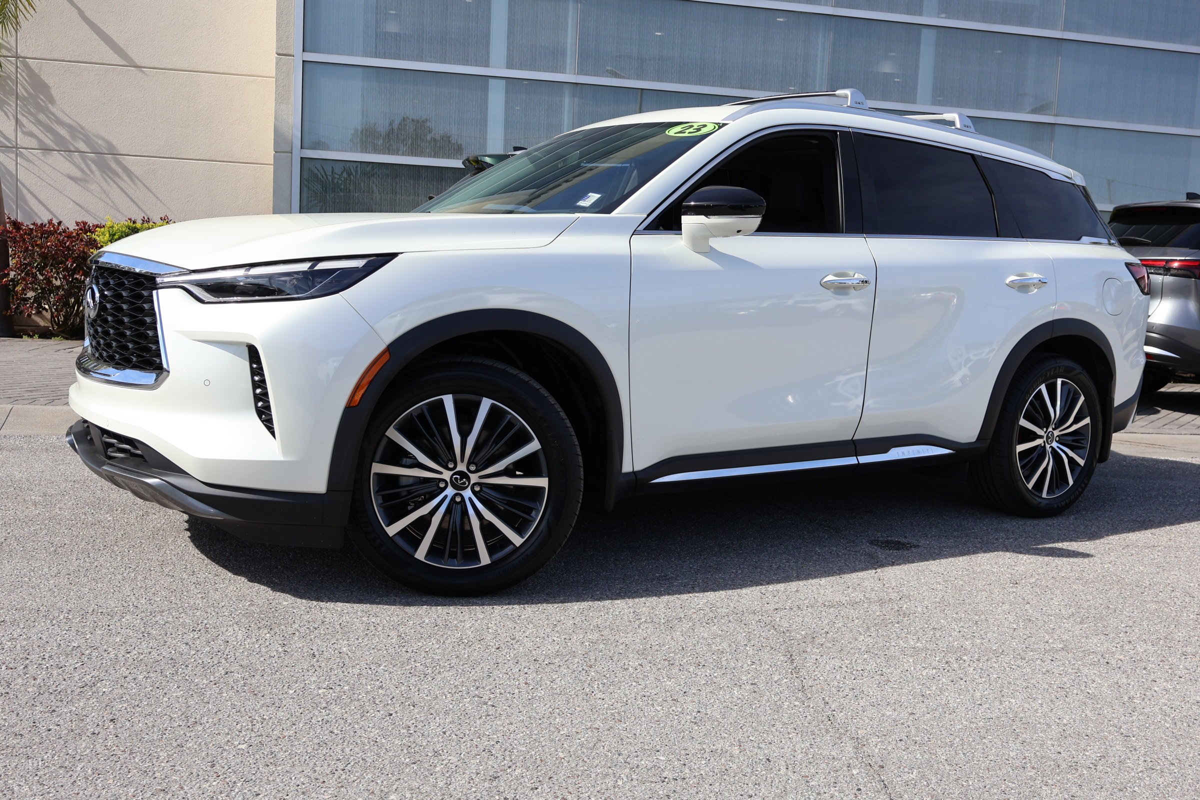 2023 INFINITI QX60 SENSORY