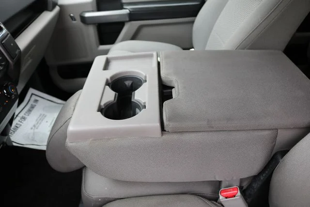 Used 2015 Oxford White Ford XLT image 29