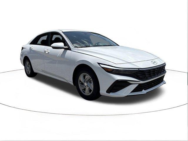 New 2026 Serenity White Hyundai SE image 1