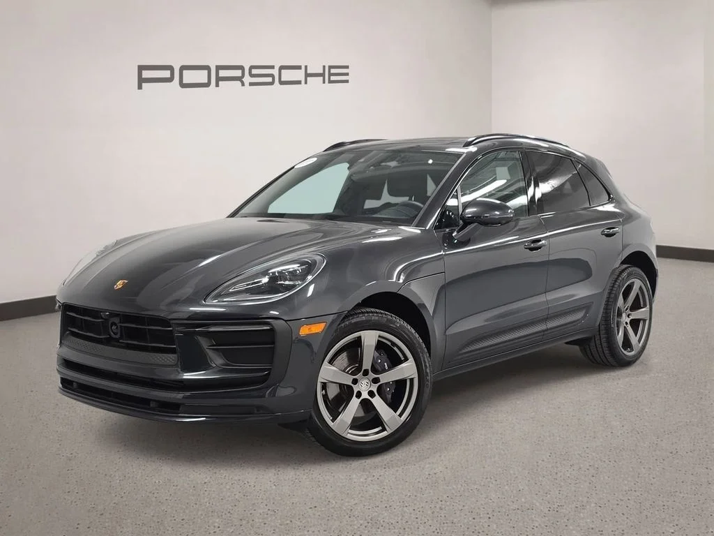 2025 Porsche Macan -'s photo