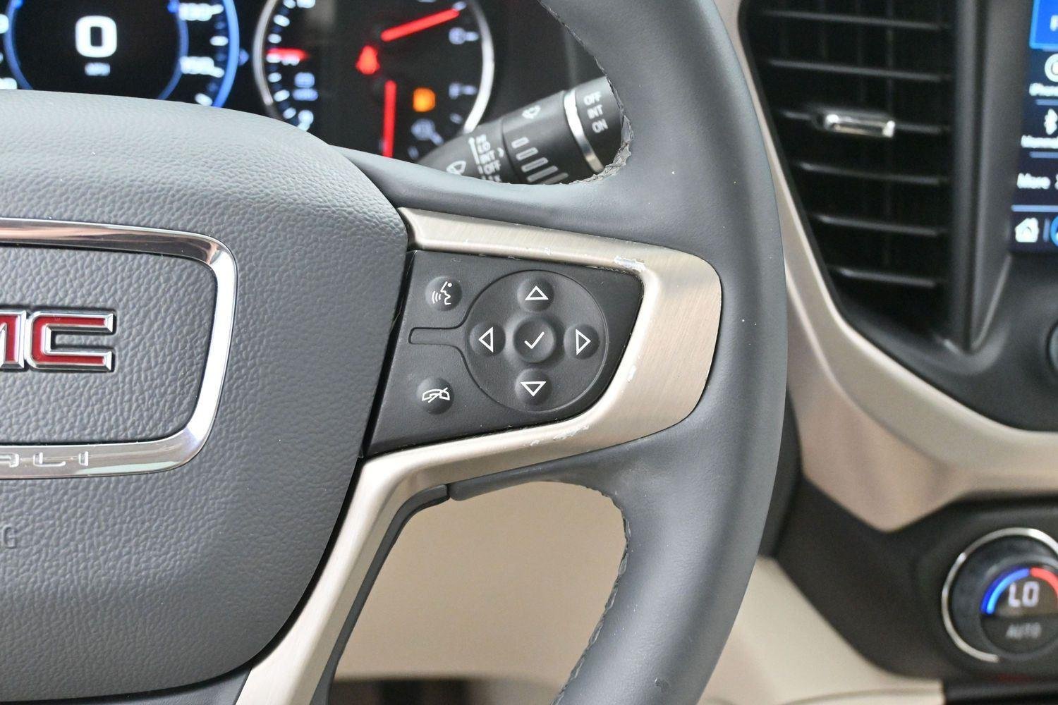 Used 2023 White Frost Tricoat GMC Denali image 17