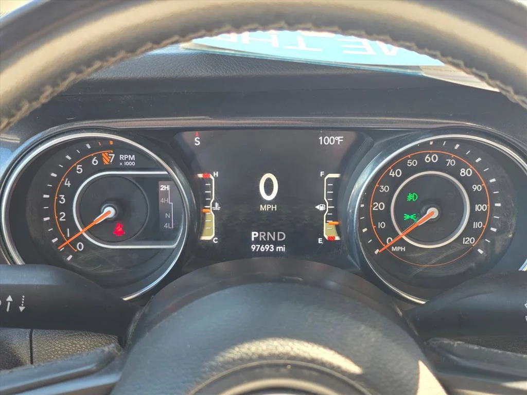 Used 2020 White Jeep Altitude image 6