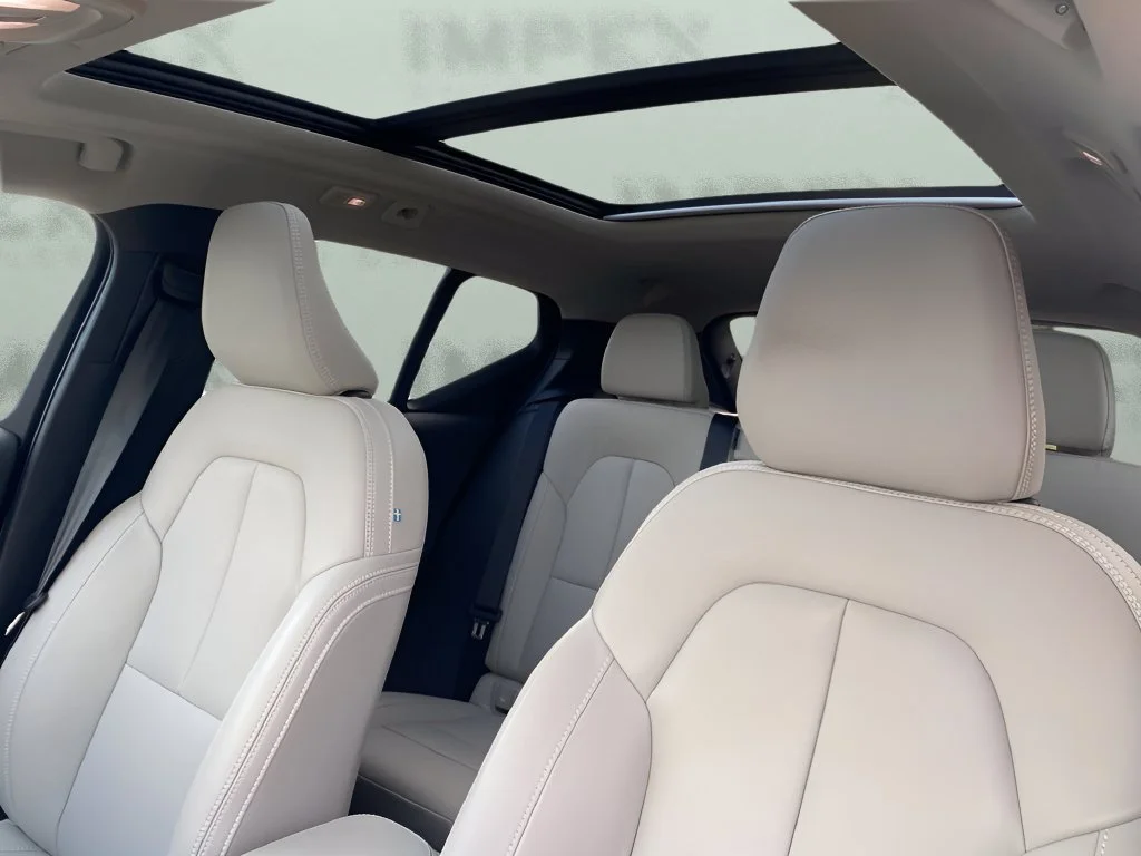 Used 2024  Volvo Ultimate Bright Theme image 16