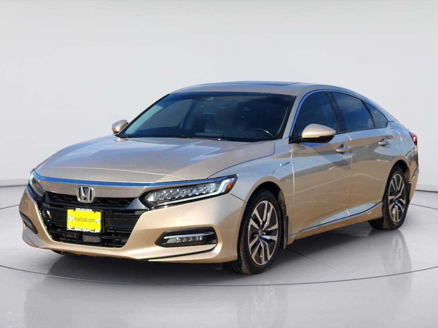 Used 2019 Champagne Frost Pearl Honda Touring image 3