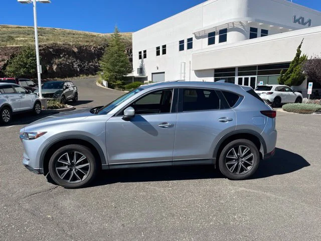 Used 2018 Sonic Silver Metallic Mazda Touring image 12