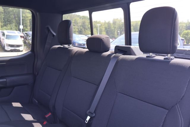 Used 2023 Black Ford XLT image 9