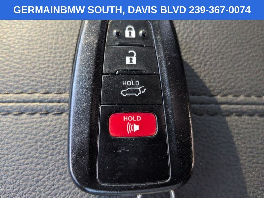 Used 2021 Lunar Toyota XLE Premium image 32